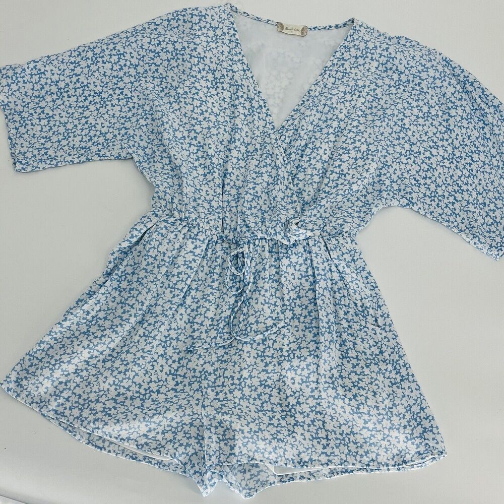 Altar’d State Blue & White Floral Flowy Waist Tie Romper Size Small CL016 - Picture 2 of 14